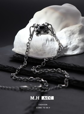 原创黑色方钻项链女嘻哈甜酷辣妹风锁骨链简约高级感冷淡风项饰