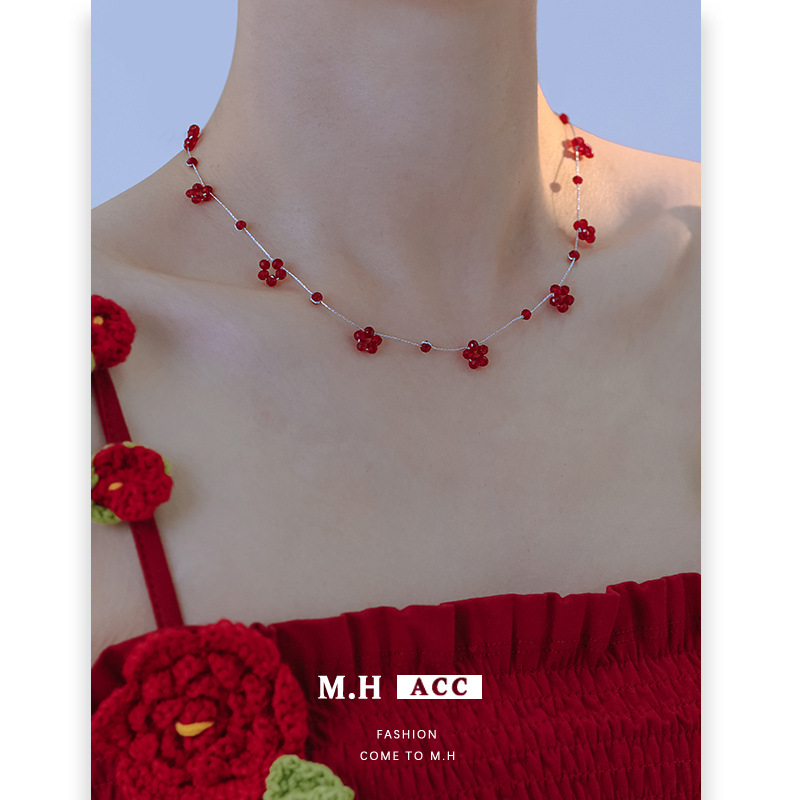 夏季红色花朵串珠项链女轻奢时尚小众设计高级感2025年新款锁骨链