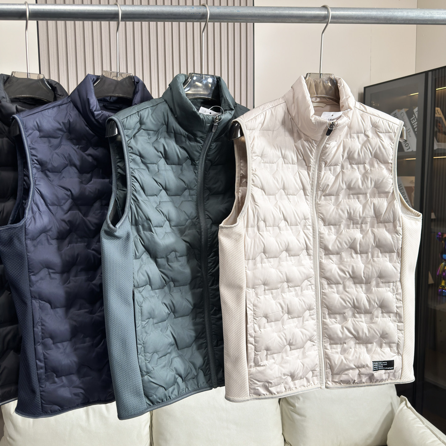 80鸭绒！分仓压胶充绒！高端牛货秋冬男士保暖反光立领羽绒马甲潮,男装,羽绒马甲,淘宝优惠券,粉丝福利购,淘宝优惠卷