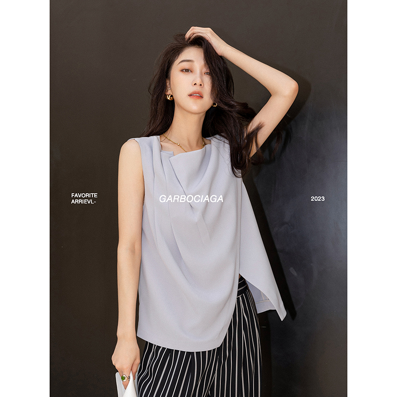 一片式交叉龙喜儿背心上衣通勤