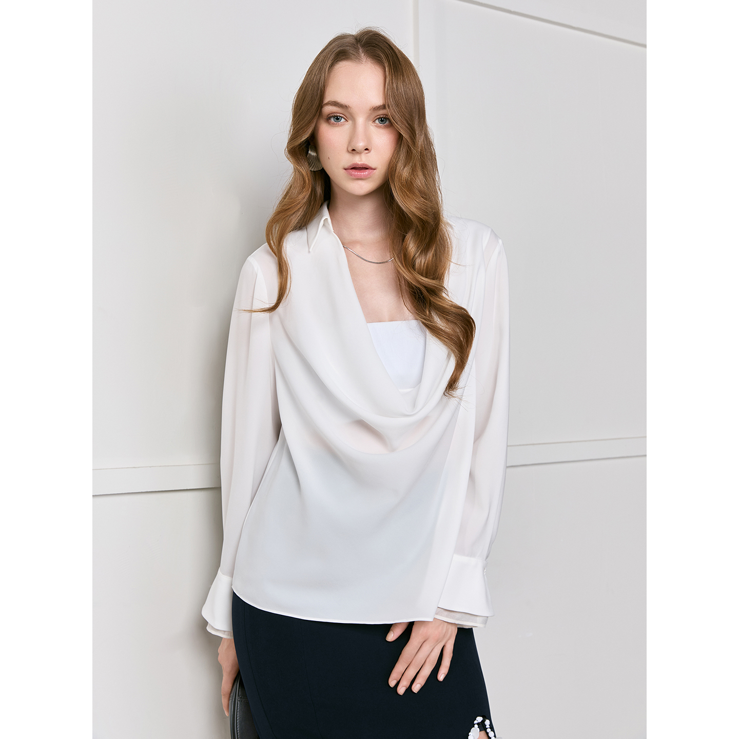 Garbociaga龍喜儿  进口三醋酸荡领拼真丝袖气质极简衬衫 7671