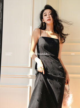 【进口限定】龍喜儿 王炸重工 修身钉珠镶钻性感开叉连衣裙 2145