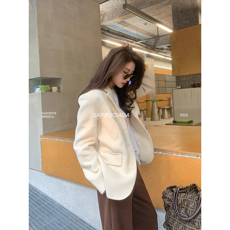 龙喜儿短款毛呢西装外套