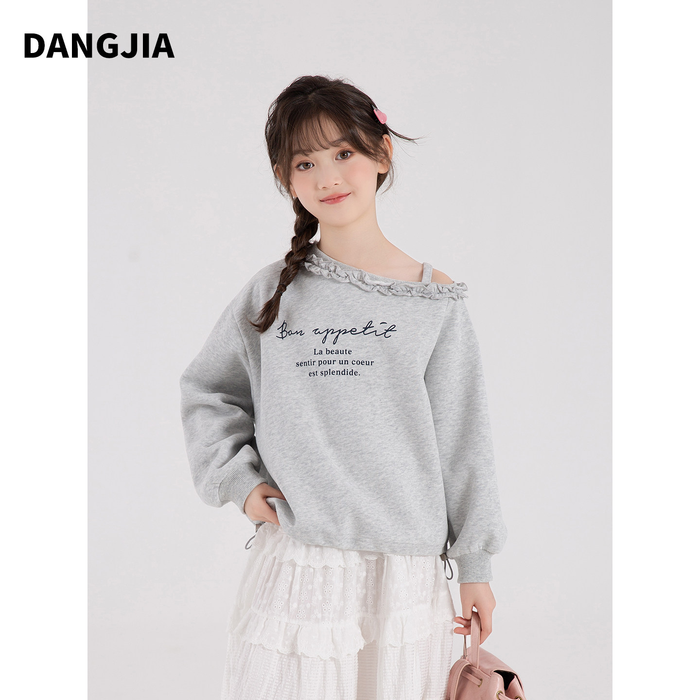 女童卫衣春秋款2026新款洋气儿童秋装上衣秋季初中生连帽卫衣超酷