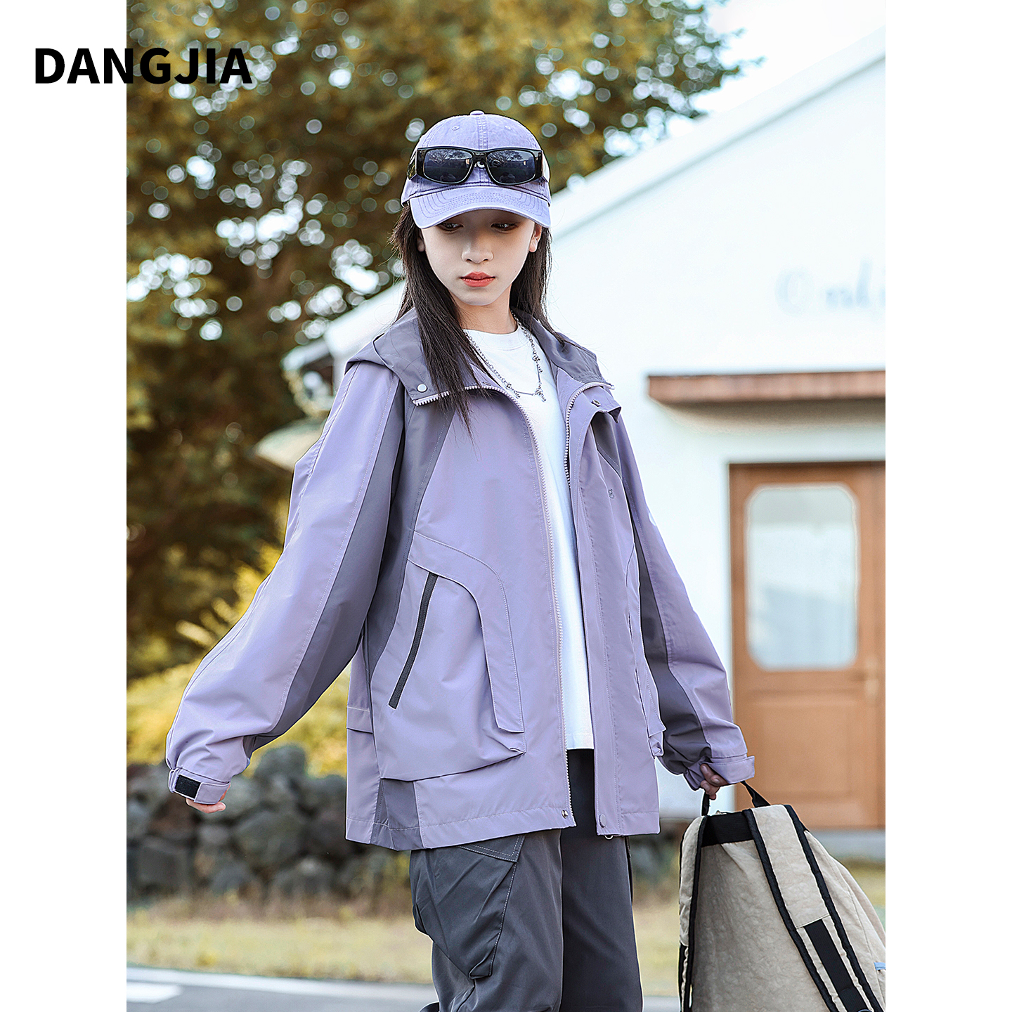 女大童春秋款冲锋衣连帽上衣