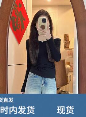 纯欲性感黑色露肩T恤女2025早秋修身打底衫别致斜肩短款上衣isn潮