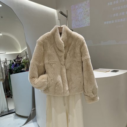 韩系气质立领短款獭兔毛皮草外套女2026冬季新款加厚毛毛年轻皮草