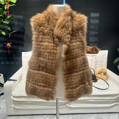 “暮光琥珀”狐狸毛车条马甲