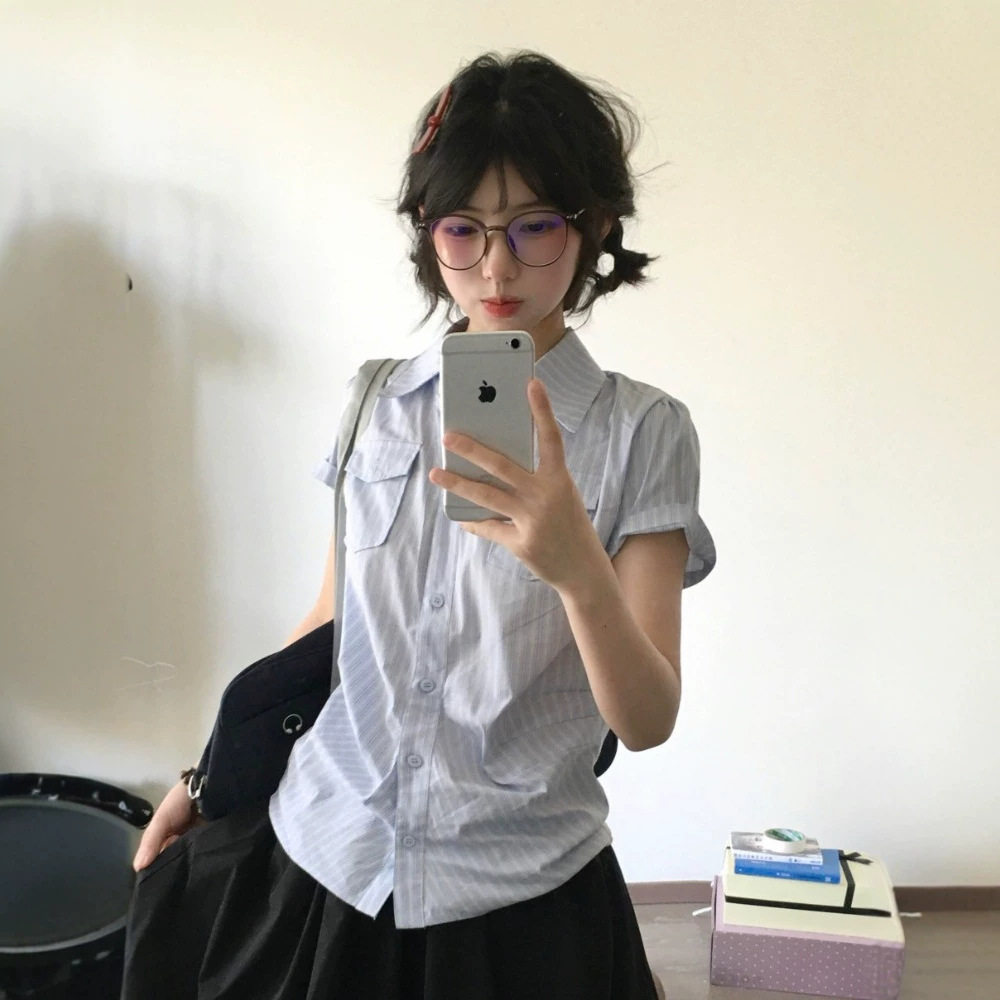 短款蓝色条纹短袖衬衫上衣女款夏衬衫