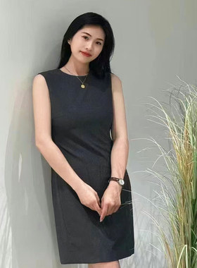 TH2026夏季经典羊毛混纺圆领修身显瘦无袖圆领连衣裙J0701615