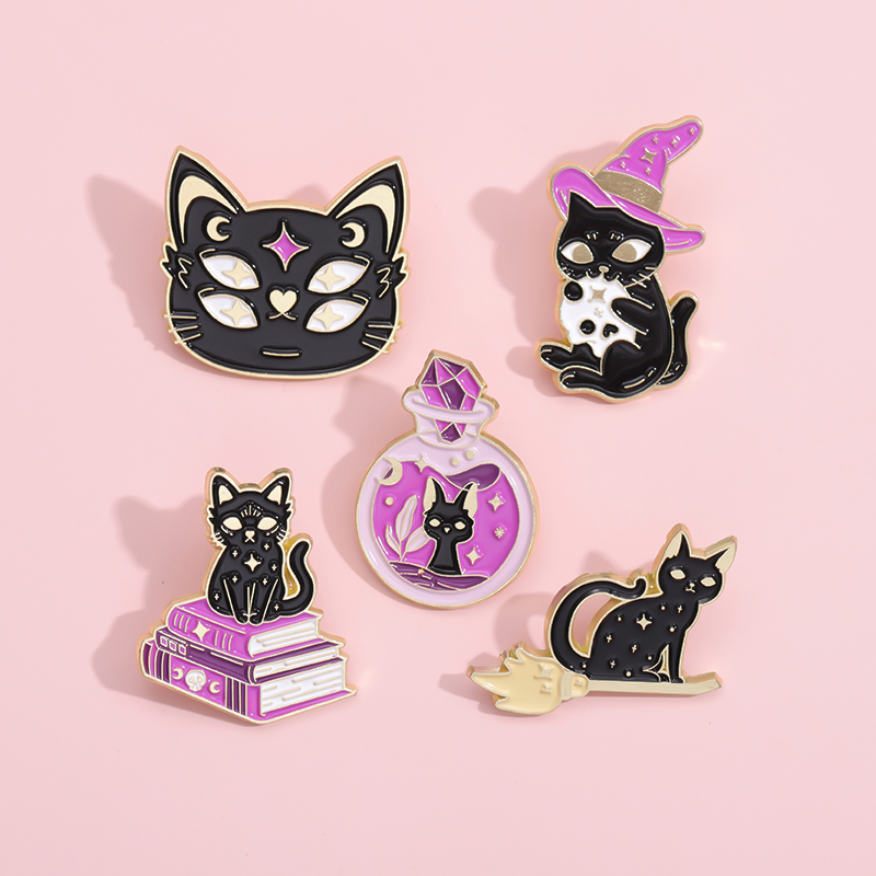 紫色魔法猫咪胸针魔法书金属徽章