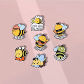 创意ins潮可爱卡通蜜蜂胸针金属徽章男女学生包包笔袋配饰勋章