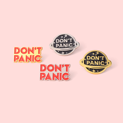 dontpanic星球英文金属徽章胸针