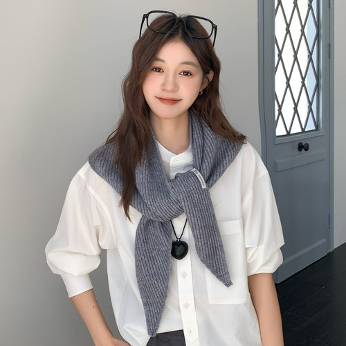 高级感针织三角巾女2025新款披肩春秋冬保暖百搭毛线围巾护颈围脖