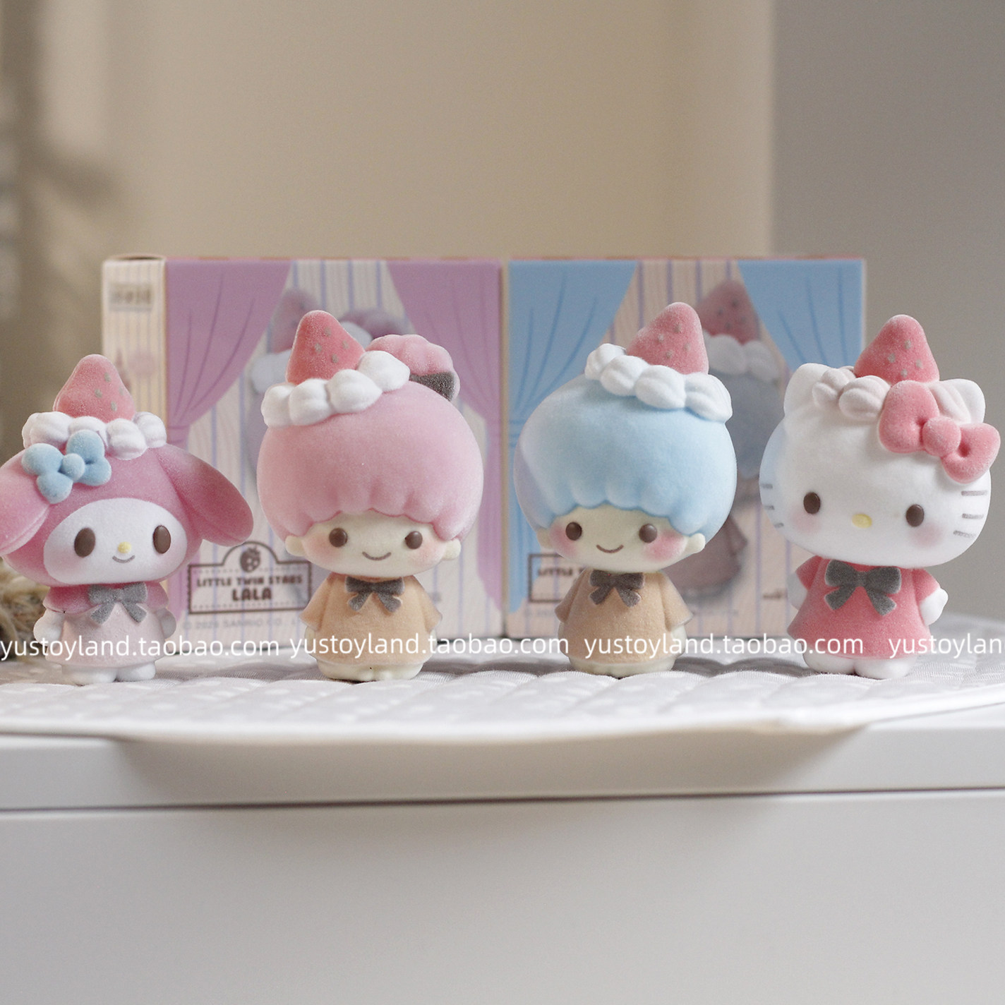 植绒巧克力系列HelloKitty手办
