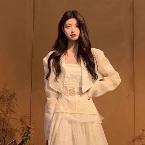 JAGEE CHEN 蕾丝拼接上衣 【PARTOU】