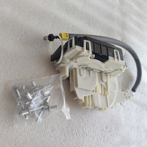适配奔驰e260 e200车门锁块cls260cls350锁机构glk260cla门车模块