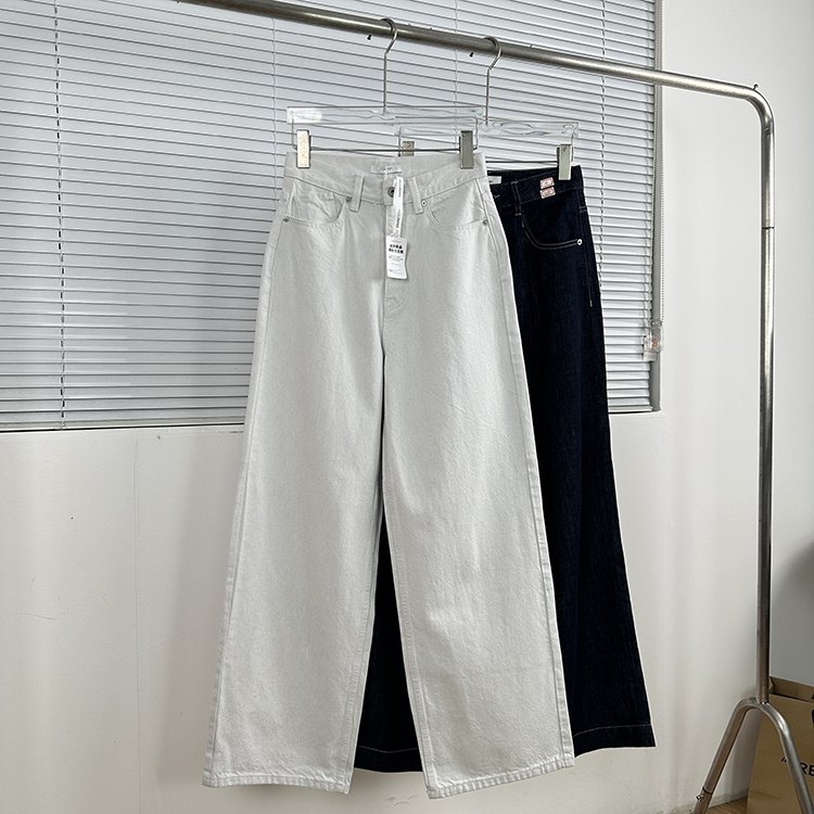 丽家swan*ory  质感爆好！干净浅色系显瘦直筒裤 灰白高腰牛仔裤