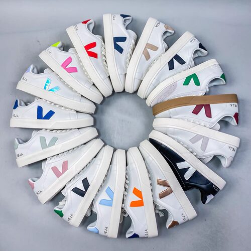 VEJA休闲运动板鞋白色V字标识