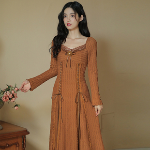 奈良茶歇法式连衣裙气质长裙显瘦长袖复古裙子女2024新款针织春秋