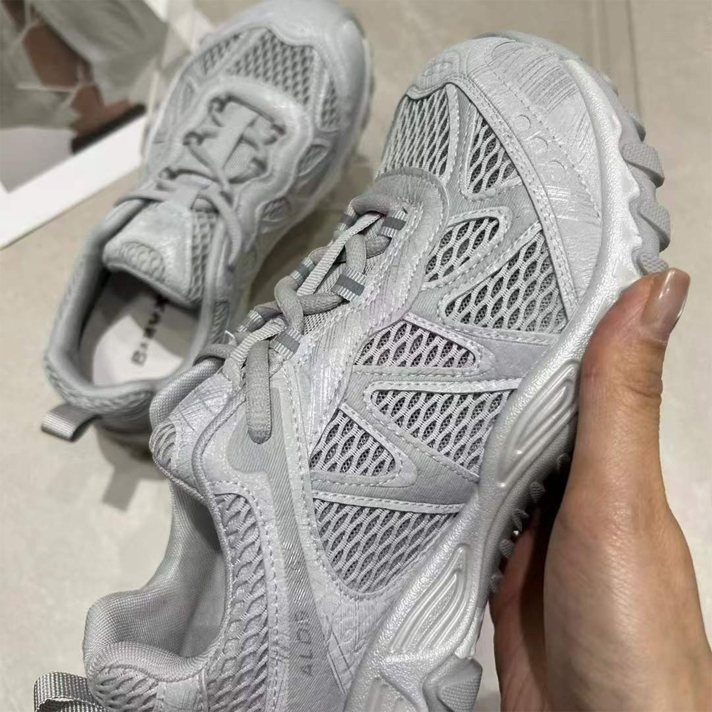 夏季薄网爆款户外运动休闲跑步鞋 板鞋少女春季透气增高