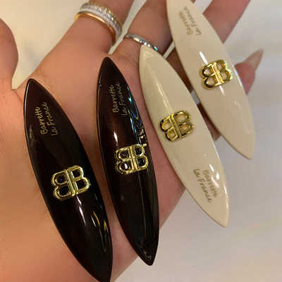 奢华高级感发夹字母鸭嘴夹