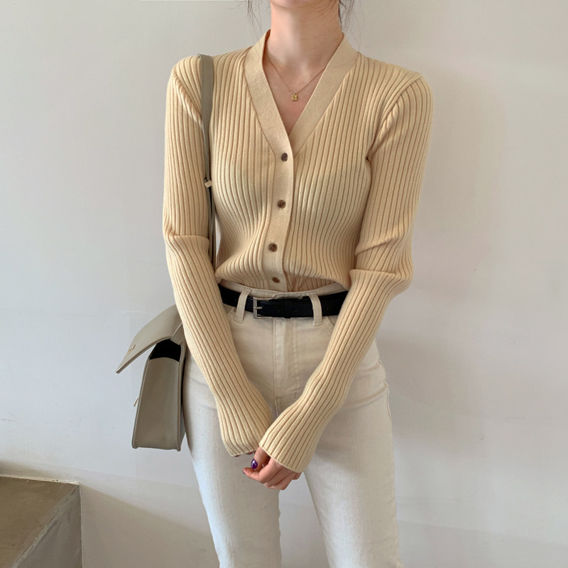 毛衣外套女春秋2020新款软糯秋装薄款长袖v领针织衫上衣外搭开衫