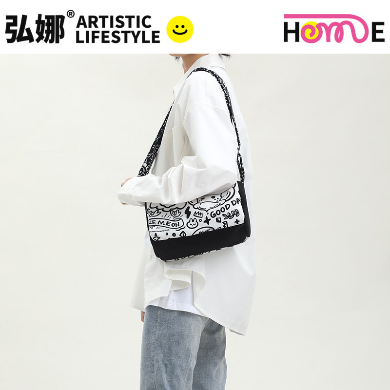 弘娜×思琪 插画师合作款 手绘黑白涂鸦图案斜挎单肩包吐司包女包