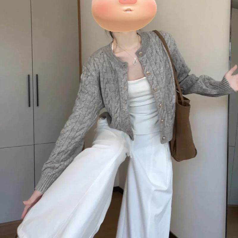 开春韩系穿搭灰色针织开衫外套女新款外搭毛衣设计感短款上衣