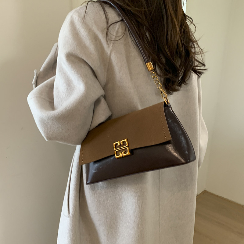 轻奢小众设计高级感单肩腋下包包2025新款秋冬超火通勤复古斜挎包