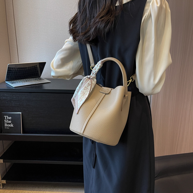 高级感轻奢小众手提二件套子母水桶包2026新款时尚通勤单肩斜挎包
