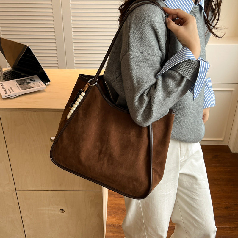 高级感复古大容量通勤托特包包2025新款超火时尚子母单肩包手提包