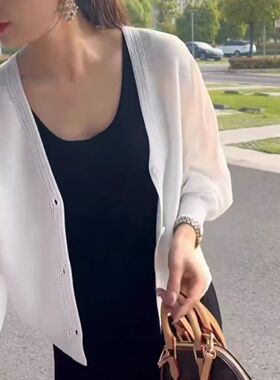 2025新款冰丝麻针织开衫女夏季时尚百搭防晒披肩空调衫小个子V领