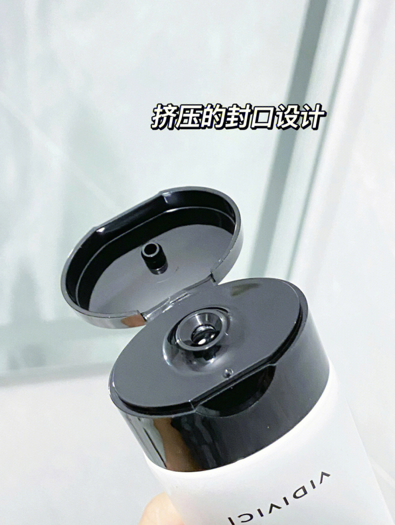 韩国女神洁面120ml~氨基酸深层清洁毛孔温和控油泡沫洁面