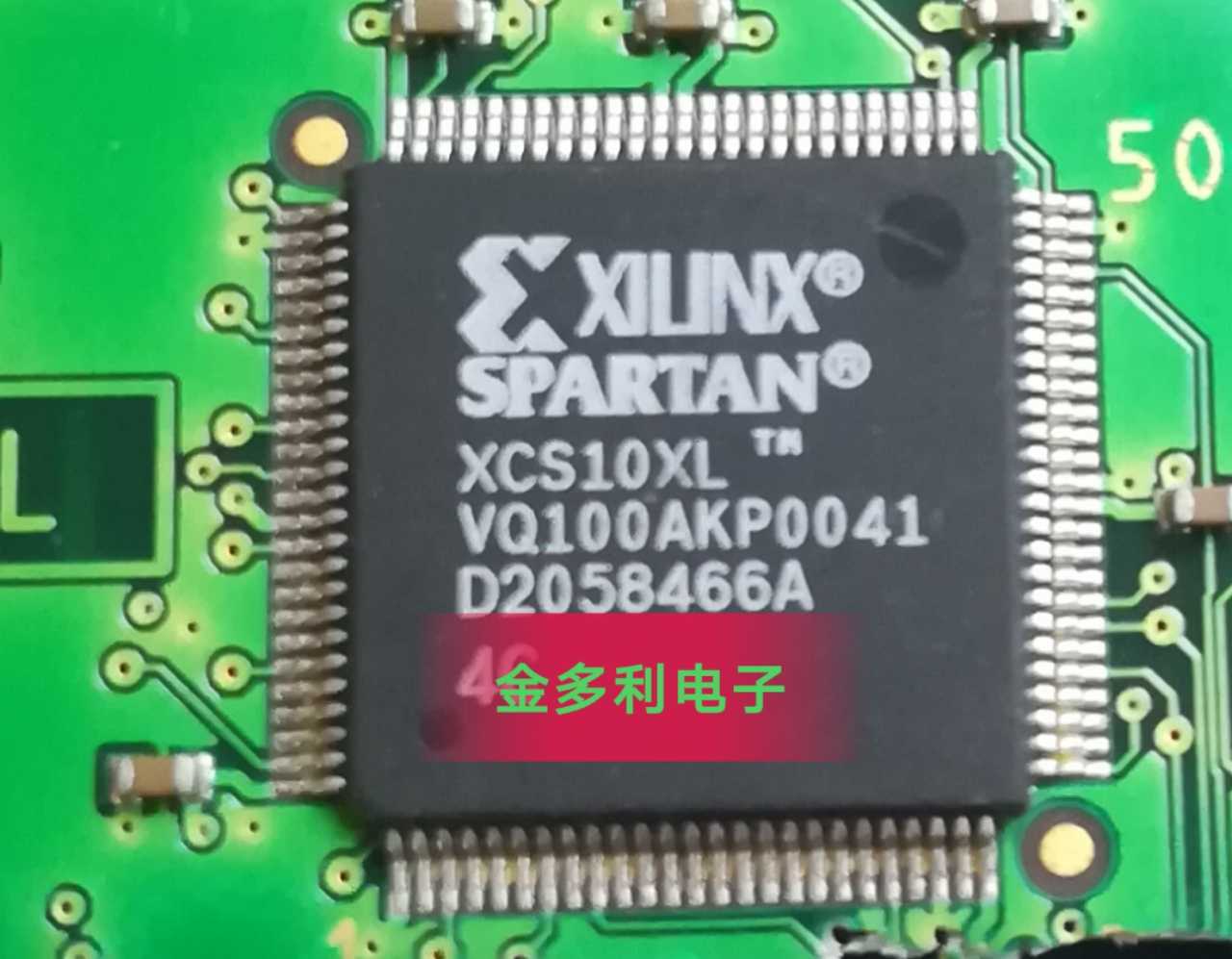 XCS10XLVQ100AKP XCS100XL-4VQ100 原装进口拆机保证质量