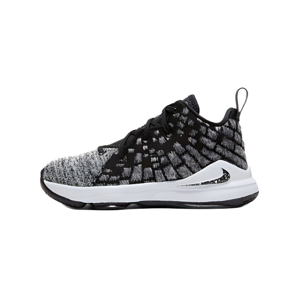 【攀登】 Nike 儿童篮球鞋 黑色 低帮 圆头