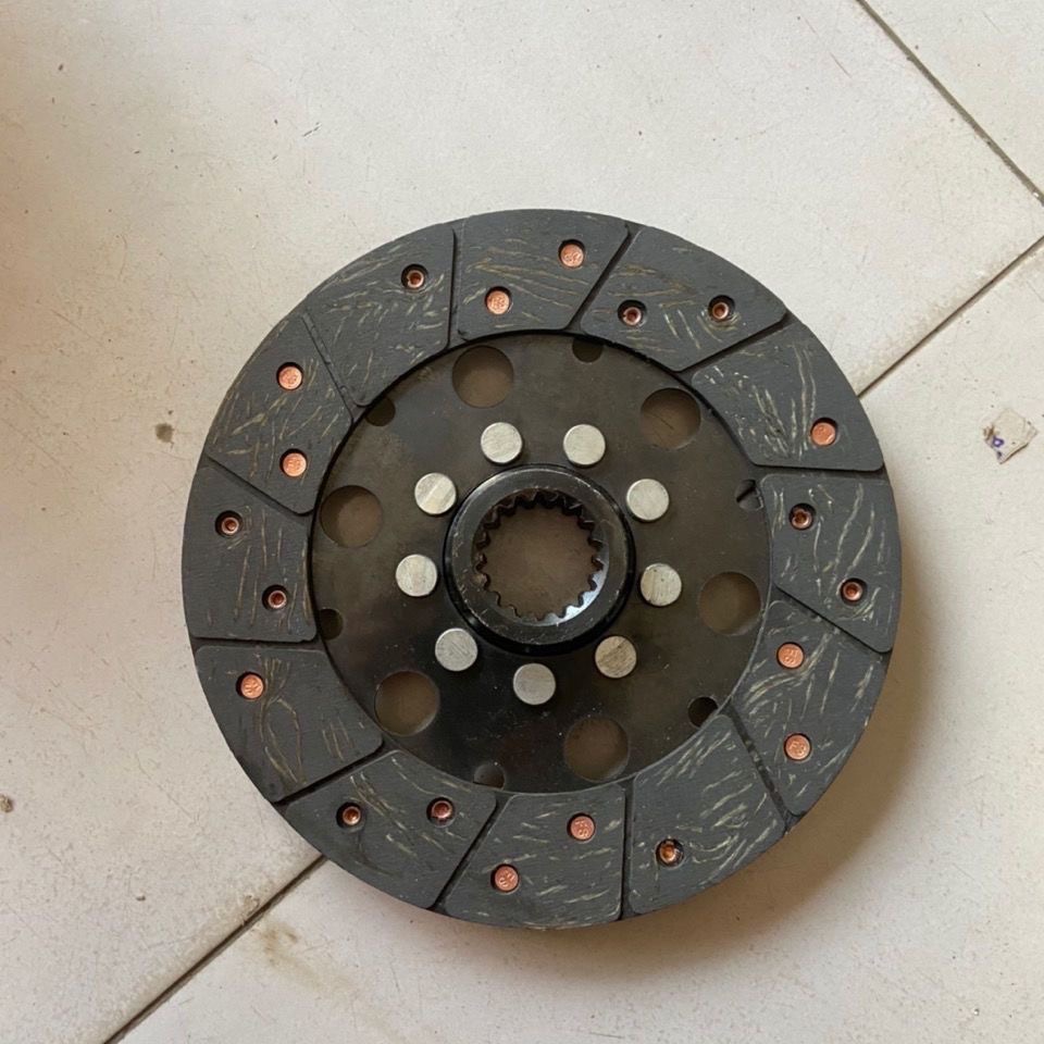东方红354/454/504等拖拉机9寸离合片主片直径230毫米18齿摩擦片