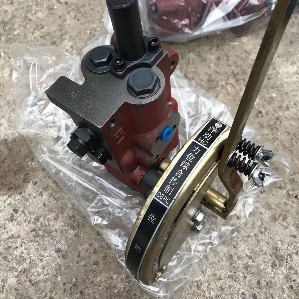 雷沃欧豹700/常发754/东方红504/554黄海金马700拖拉机液压分配器