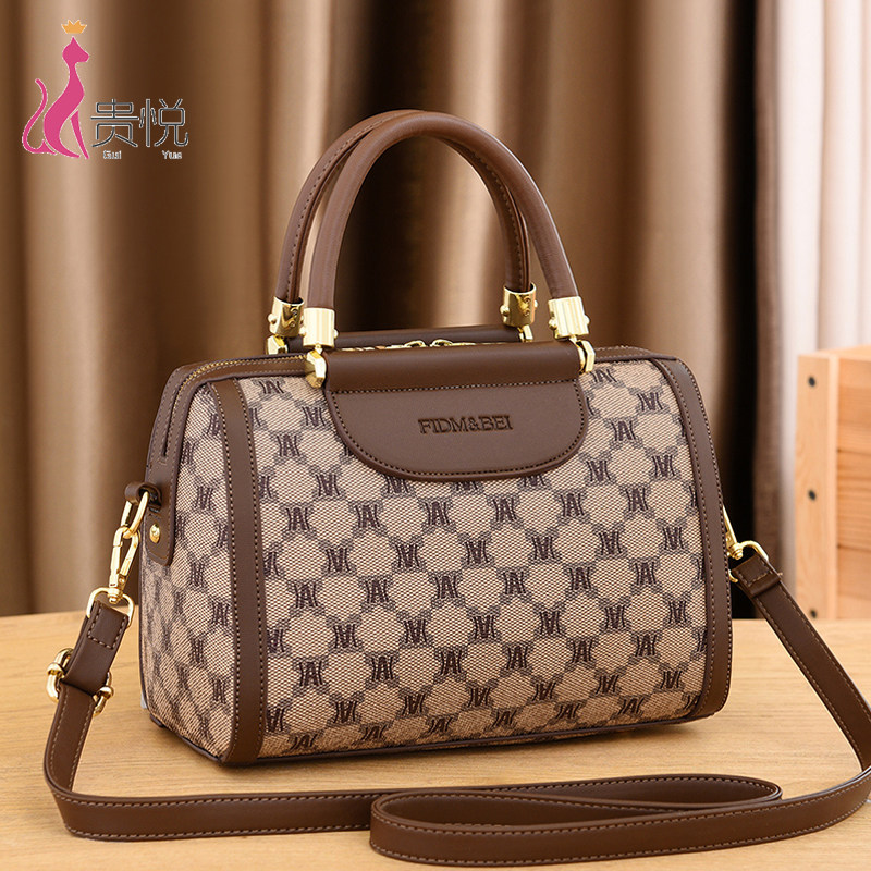 大容量波士顿枕头包高级感女士手提包2023新款百搭通勤单肩斜挎包