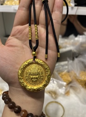 金店同款新中式麒麟黄财神吊坠项链錾刻祥云圆牌挂坠复古送女友