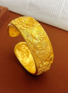 金店同款沙金牡丹花手镯女款新中式古法錾刻宽面镯子复古宫廷风