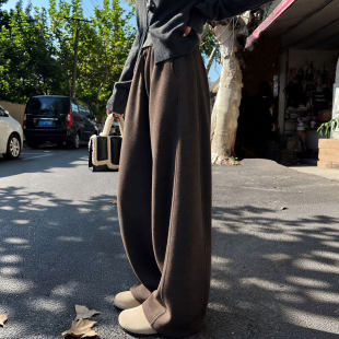 美拉德棕咖色阔腿裤女秋冬毛呢弯刀裤子宽松慵懒小个子糯米运动裤