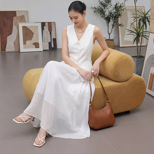 春夏新款 菲媛独特设计感无袖 马甲 轻薄透气半身裙两件套 百搭套装