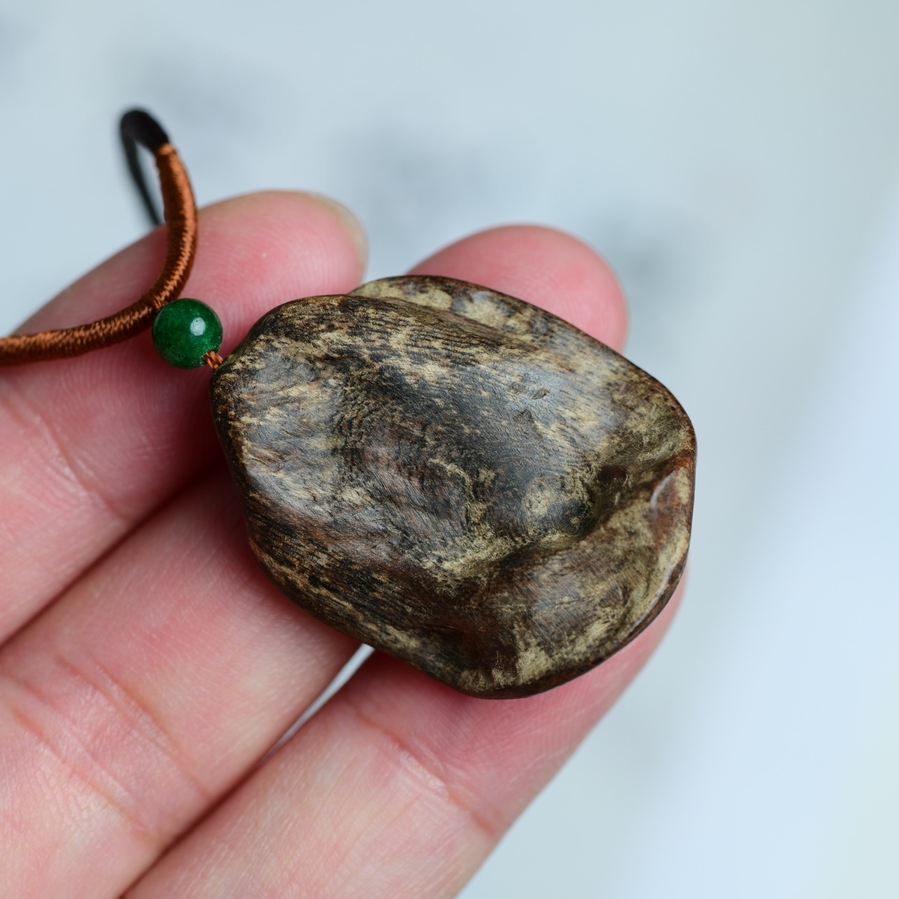 天然沉水级越南芽庄沉香吊坠真品男士女款项链瘤疤老料挂件无事牌