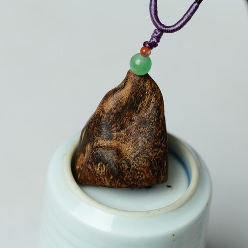 天然高端达拉干沉香木质吊坠老料