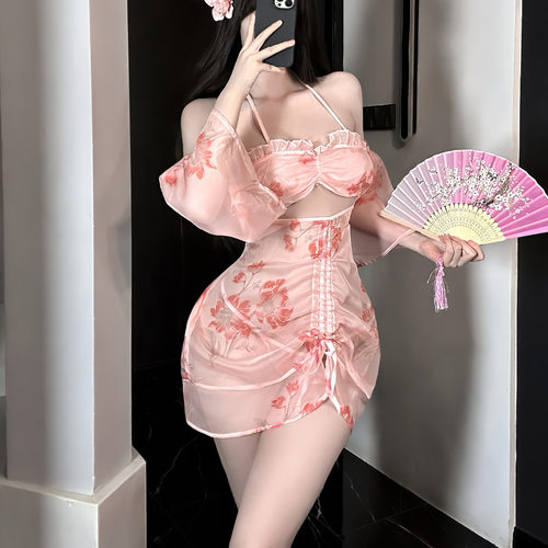 薄纱轻透连衣裙粉色甜美情侣约会