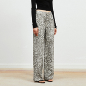 Carolingian高阶时髦 早春 长绒棉豹纹印花复古水洗直筒牛仔裤