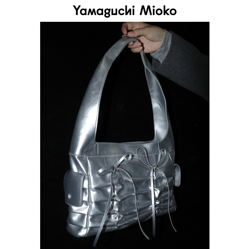 山口美袋The old futuristic原创蝴蝶结双色褶皱hobo包手提单肩包