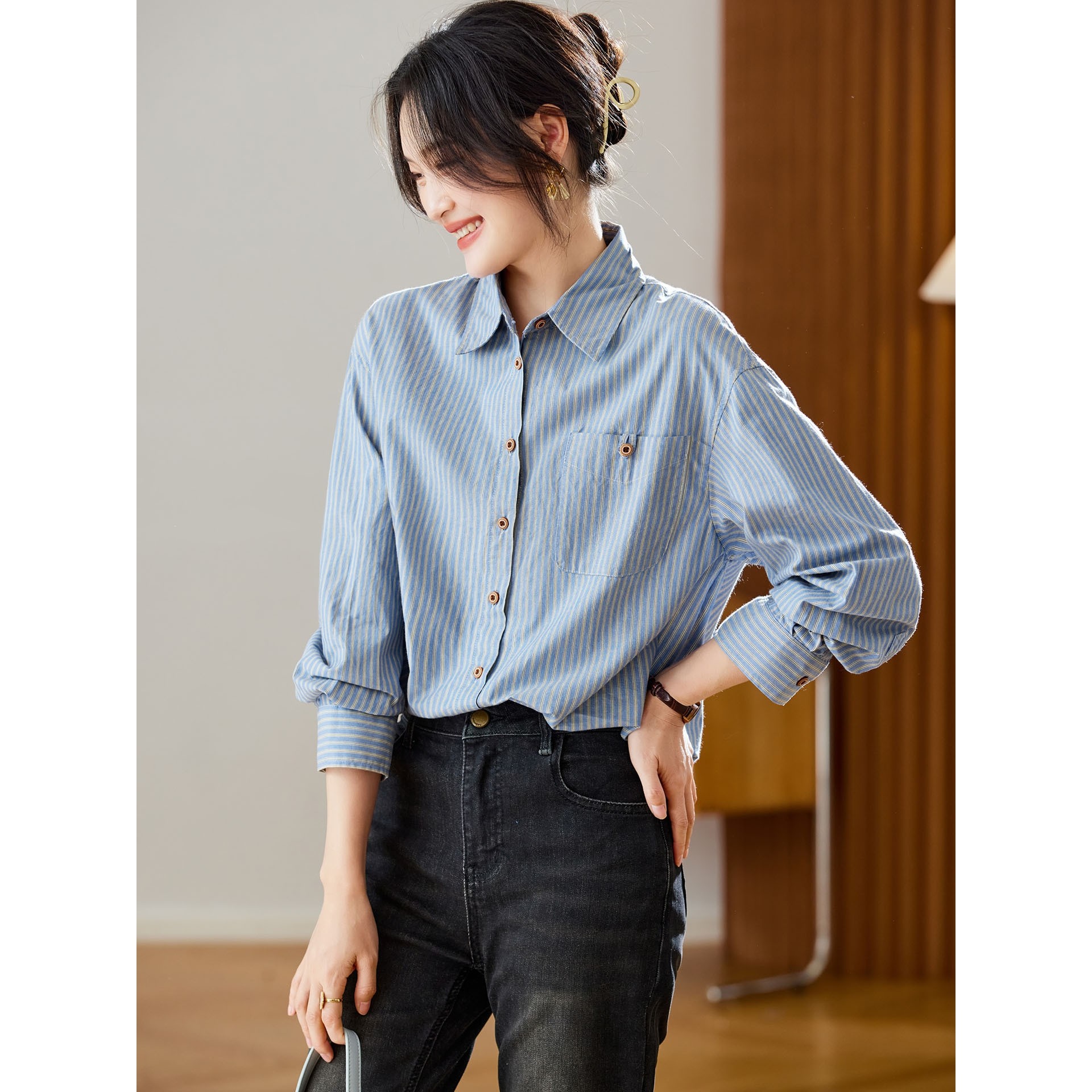 香港潮牌棉茧 蓝条纹衬衫女长袖2025秋冬装新款文艺复古上衣纯棉,女装/女士精品,衬衫,淘宝优惠券,粉丝福利购,淘宝优惠卷