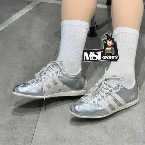 Adidas三叶草新年安福薄底德训鞋